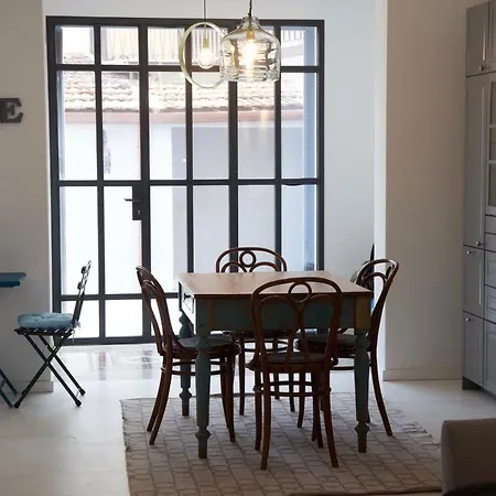 L'elegante Casa Del Porto Di 아파트 *