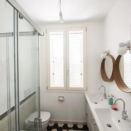 L'elegante Casa Del Porto Di 아파트 페자로